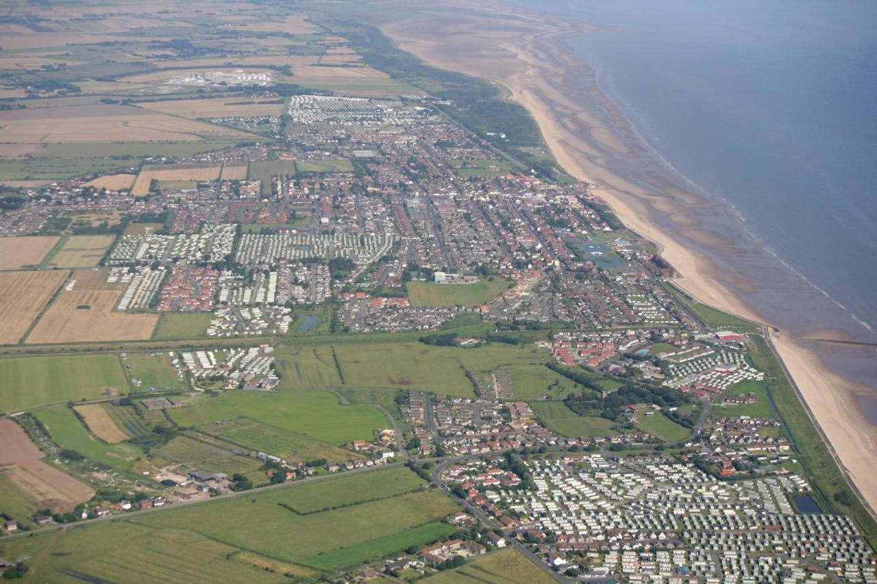 6 Berth Caravan For Hire By The Beach In Heacham, Norfolk Ref 21038C ภายนอก รูปภาพ