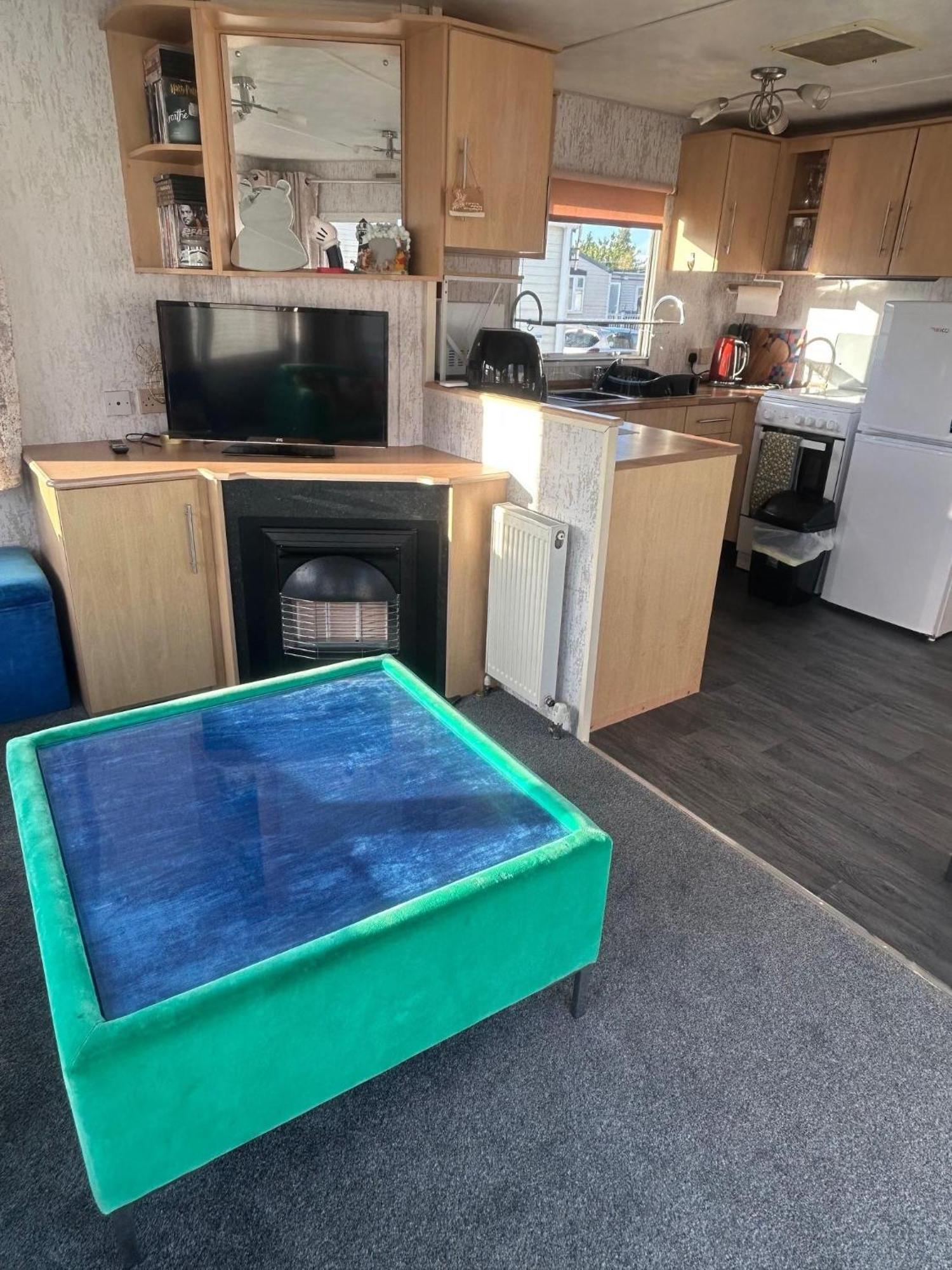 6 Berth Caravan For Hire By The Beach In Heacham, Norfolk Ref 21038C ภายนอก รูปภาพ